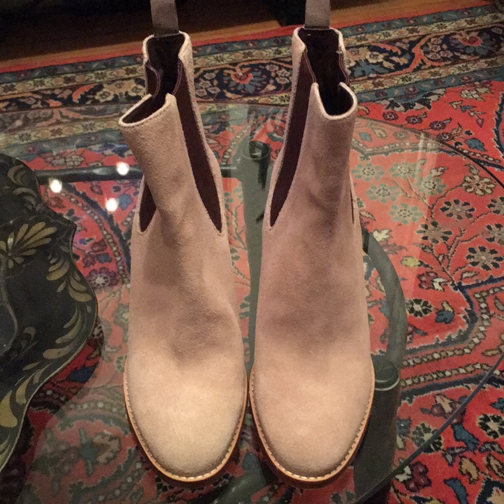 EUC cole Haan grand.os Tan suede Ankle boot Sz 9 - Picture 4 of 7